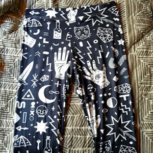 Witchy leggings